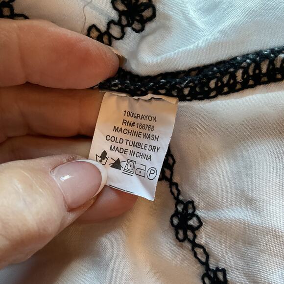 Ana & Rose Black & White Peplum Cropped Boho Artsy Hippy Top Blouse L - Picture 5 of 6